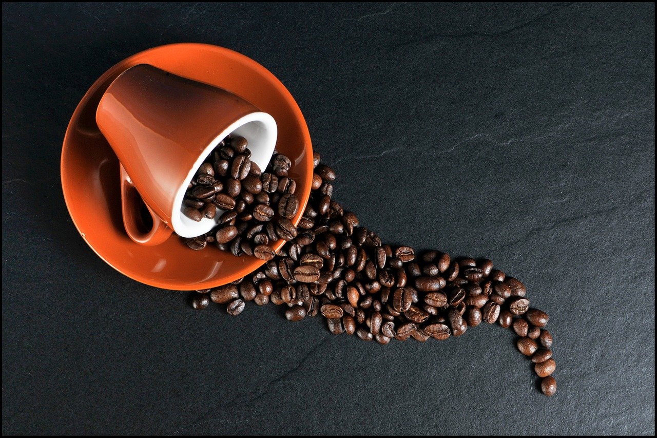 Proč vás příliš mnoho kofeinu udrží v noci vzhůru?